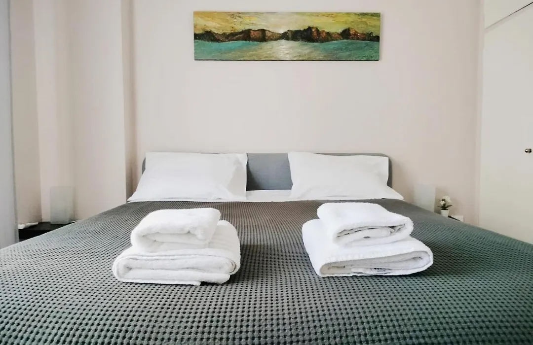 Koukaki Cozy Apartment 5 Minutes To Metro-1