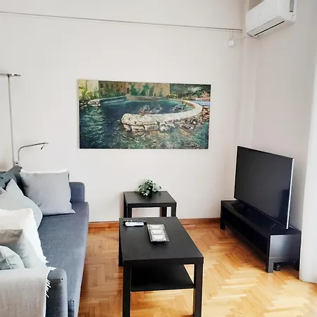 Koukaki Cozy Apartment 5 Minutes To Metro-2
